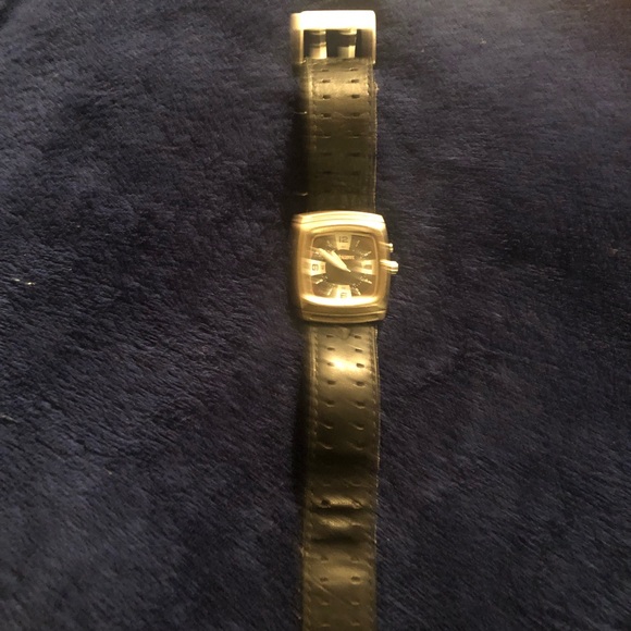 Used Nixon day job “the clerk” watch - Picture 3 of 5
